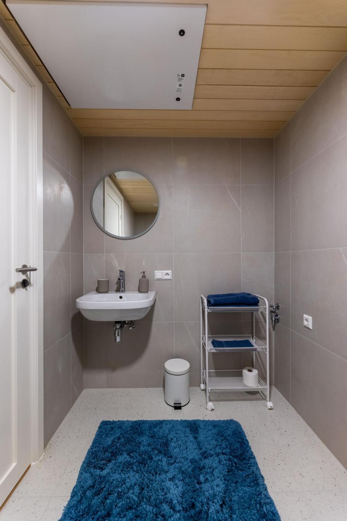 Komandandi Apartments Куресааре Стая снимка
