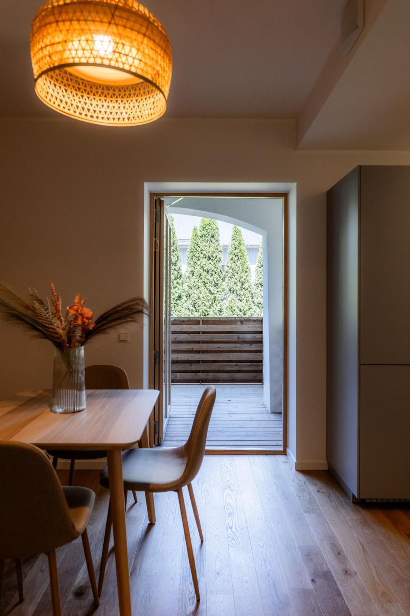 Komandandi Apartments Куресааре Екстериор снимка